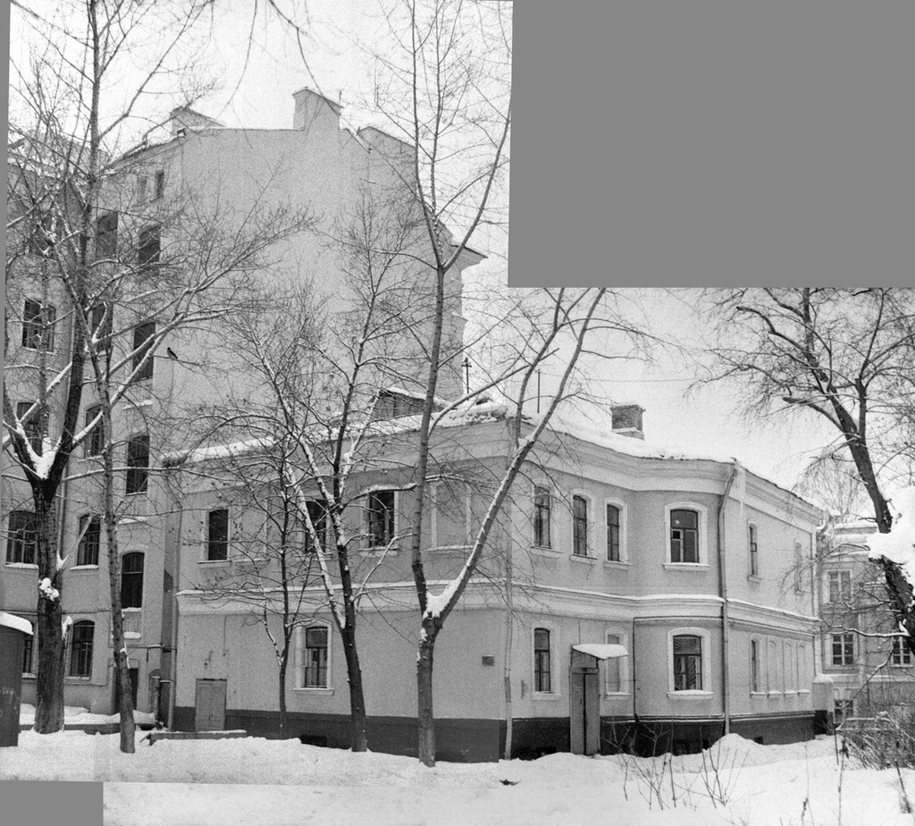 Московские дома и дворы конца 80-х годов, 1987 - 1988, г. Москва. Изображение смонтировано из двух фотографий.