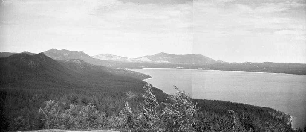 Окрестности озера Щучье, 1 июня 1958 - 30 августа 1962, Казахская ССР, Акмолинская обл., Бурабайский р-н. Панорама смонтирована из двух фотографий.