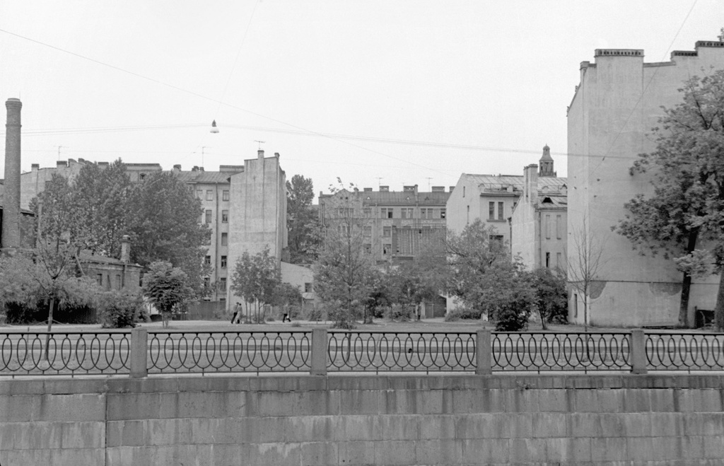 Набережная реки Карповки в Ленинграде, июль - август 1980, г. Ленинград