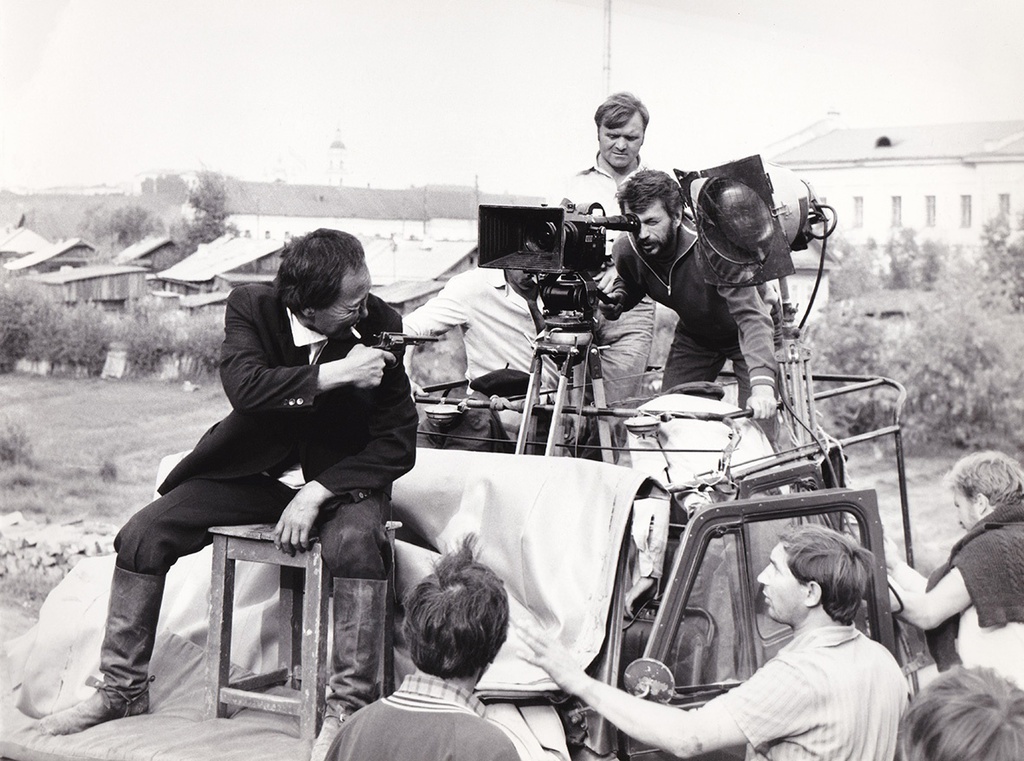 Режиссер Александр Косарев во время съемок фильма «Срочно...Секретно...Губчека», 1981 год, г. Тобольск