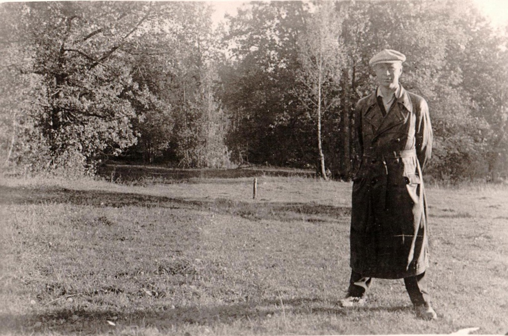 Сергей Прокофьев на опушке леса, 1932 - 1936, г. Москва