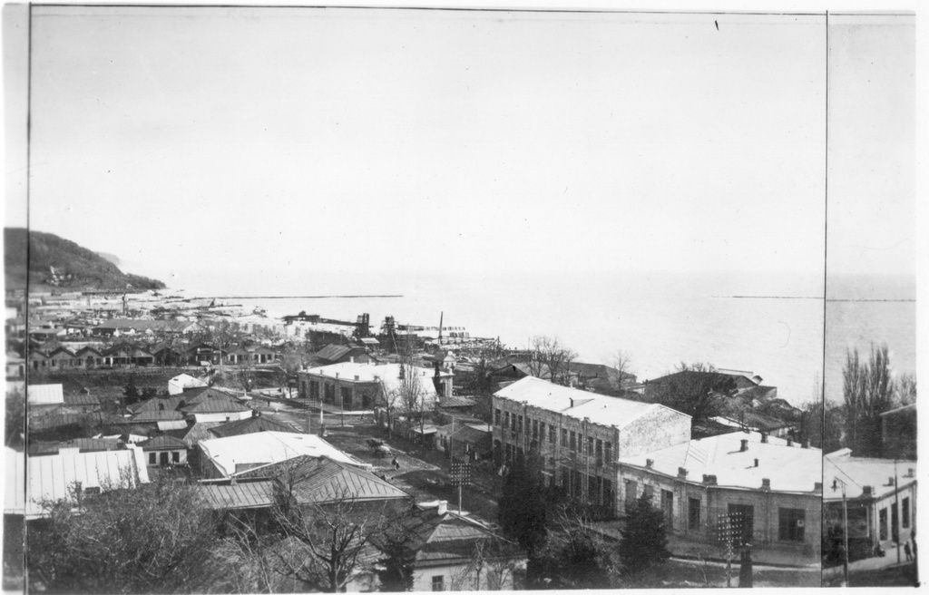 Акватория порта, 1920 - 1930, г. Туапсе. В настоящее время улица Горького.