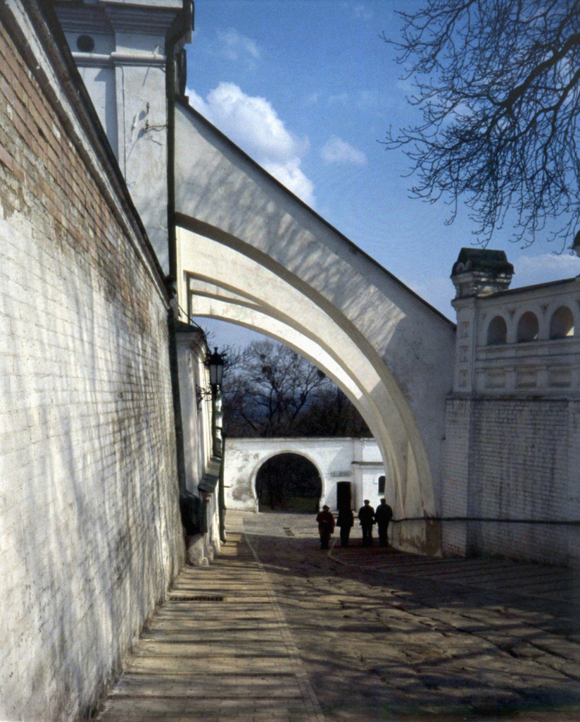 Постройки Киево-Печерской лавры, апрель 1991, Украинская ССР, г. Киев