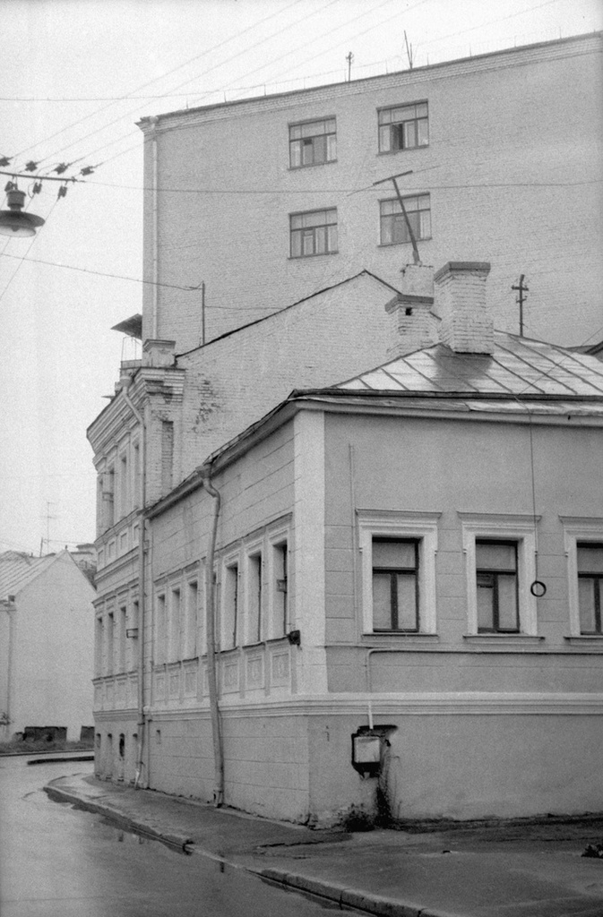 Московские дома и улицы конца 80-х годов, июнь - август 1987, г. Москва, Б. Овчинниковский пер.