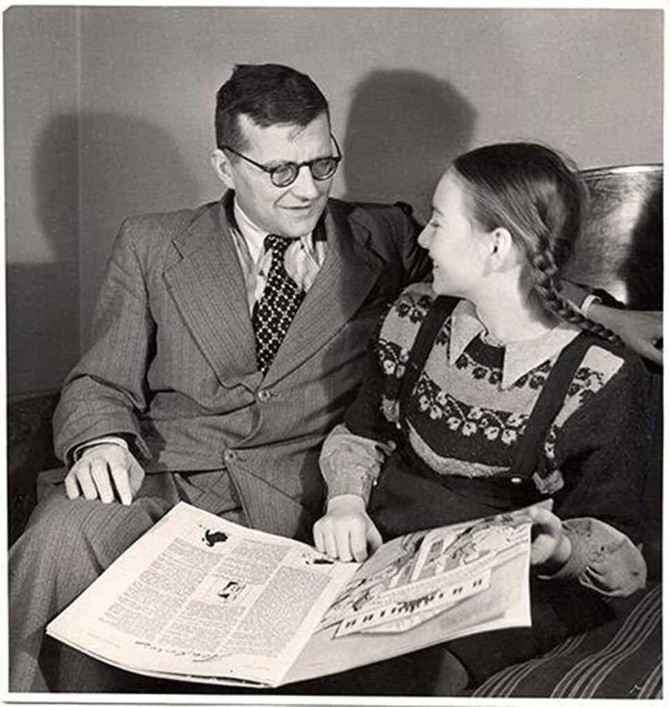 Дмитрий Шостакович с дочерью Галиной, 1940-е, г. Ленинград. Выставки&nbsp;«Дмитрий Шостакович» и «Отцы и дети» с этой фотографией.