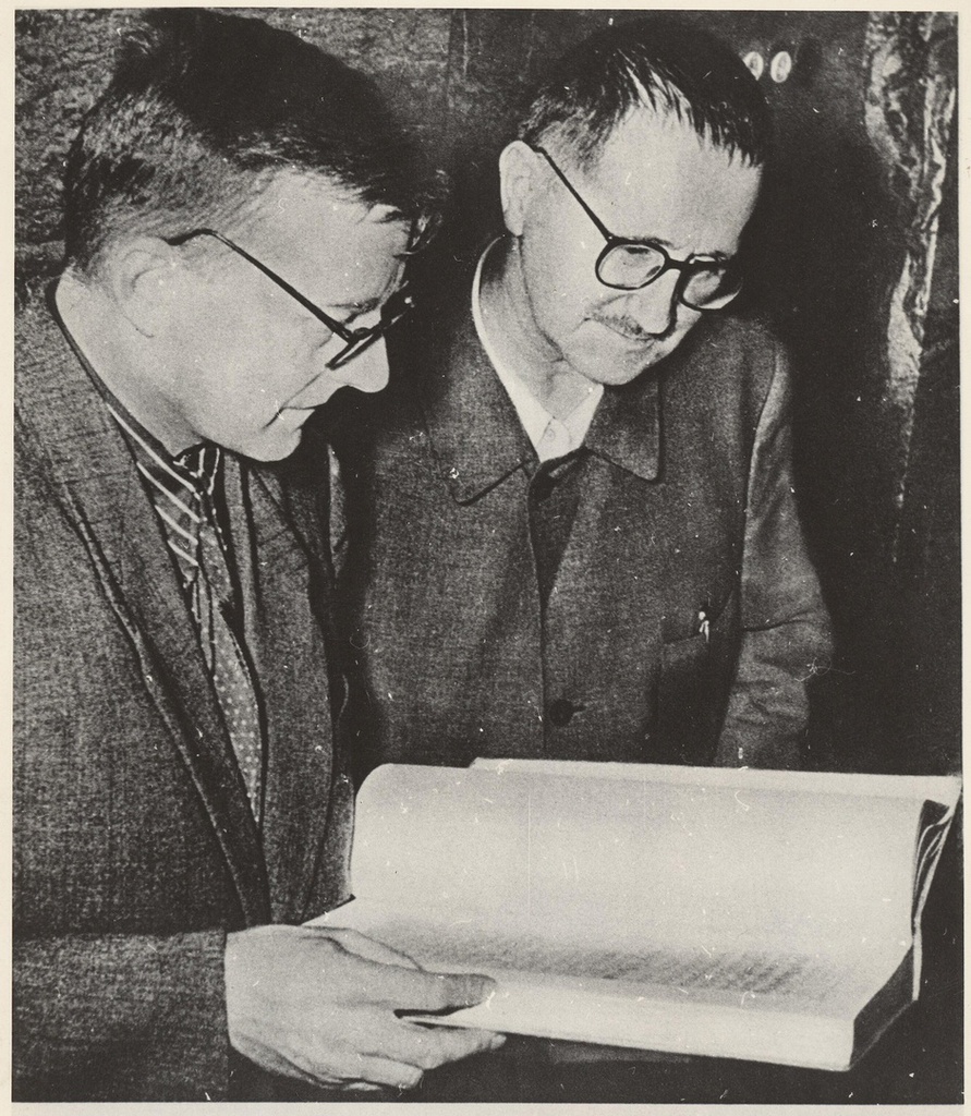 Дмитрий Шостакович и Бертольт Брехт, 1954 год, г. Берлин. Выставка «Дмитрий Шостакович» с этой фотографией.&nbsp;