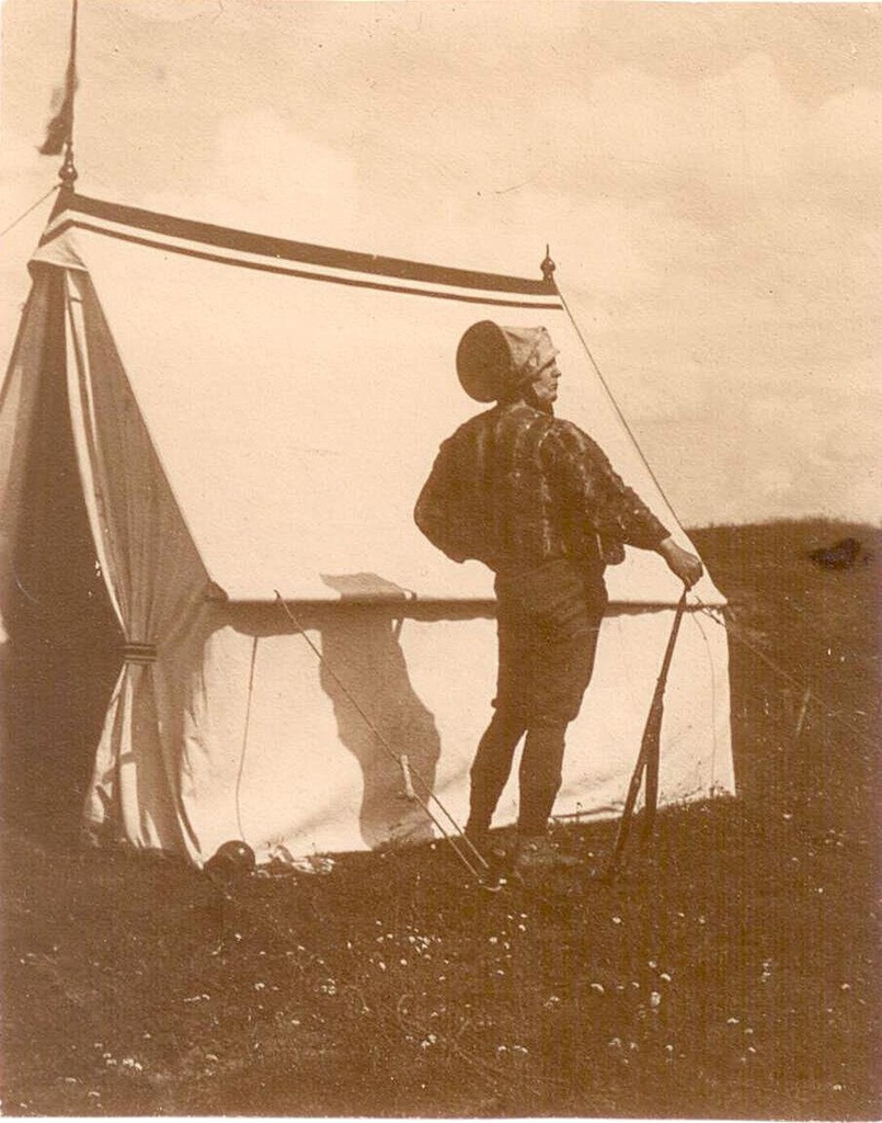 Федор Шаляпин на рыбалке в окрестностях станции Итларь, 1904 - 1905, Ярославская губ., станция Итларь