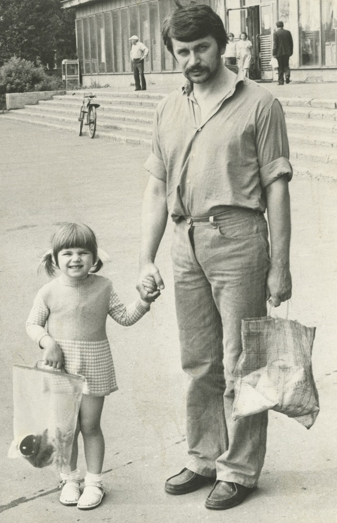 Режиссер Александр Косарев с дочерью Марией, 1980 год, Москва