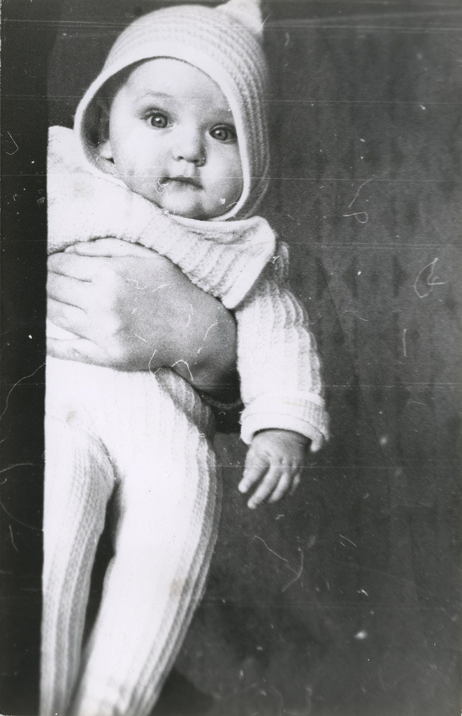 «Гном», январь 1986, г. Москва. Вера Левченко. Надпись на обороте фотографии: «Вере 6 месяцев».