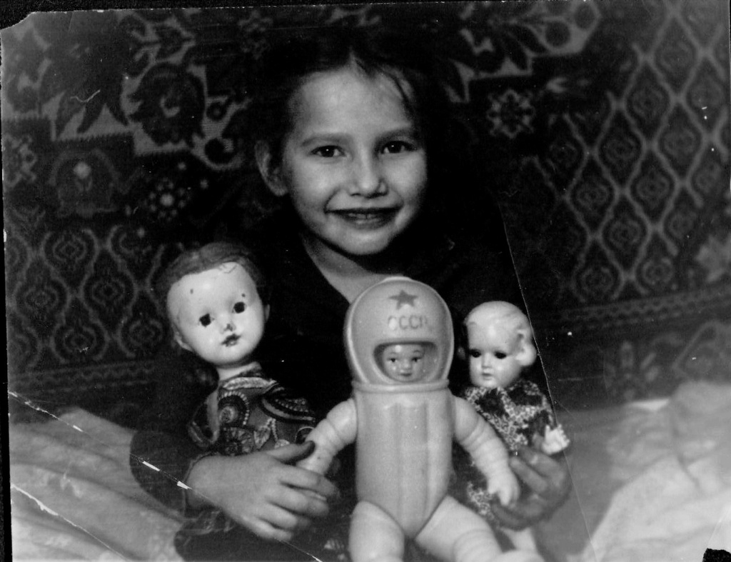 Куклы, 24 августа 1967, Магаданская обл., Сусуманский р-н, п. Хатакчан. Фотография из архива Нелли Михайловны Копытовой.