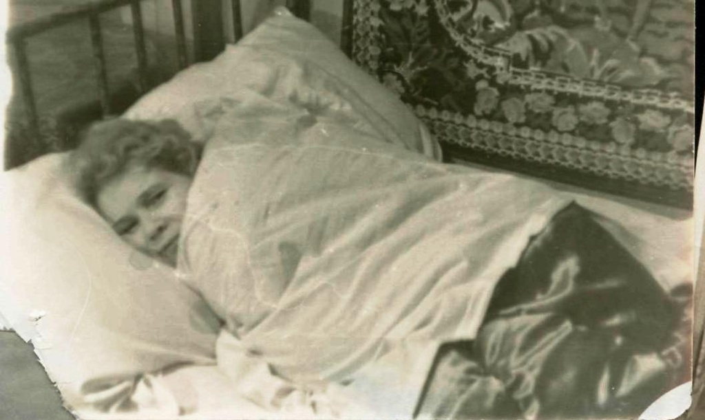 «Мама», 28 апреля 1962, Магаданская обл., пос. Мяунджа. Фотография из архива Нелли Михайловны Копытовой.