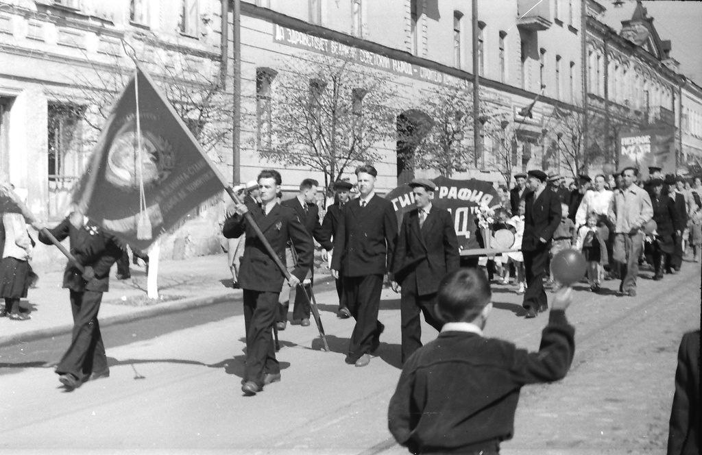 3 мая 1957. Празднование дня Победы в 1957 году фото.