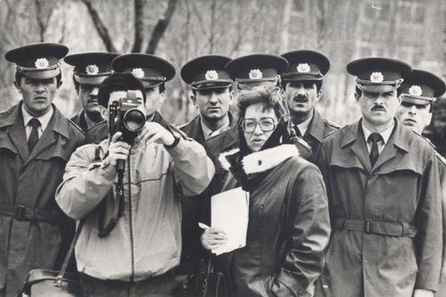 Ольга Мамедова с сотрудниками милиции во время съемки, 1980 год, Дагестанская АССР