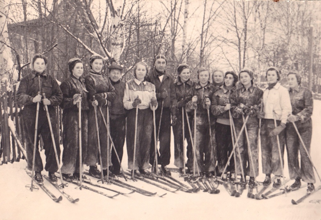 Парад учителей физкультуры 1956. Московский институт физкультуры и.м.Саркизовым-Серазини. Студенты МГУ 1985 год ВМК фото.