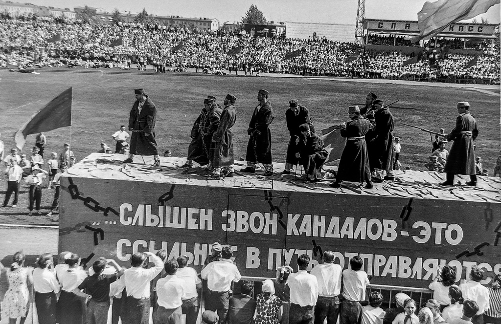 Снег 2 мая 1984 свердловск. Фото Свердловска 02 мая 1984 года. Фото Свердловска 2 мая 1984г. Екатеринбург 2 мая 1984 года. Фотографии Свердловска 2 мая 1984 года.