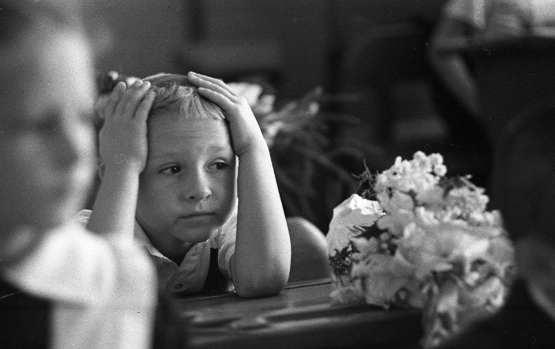 Портрет мальчика, 1970-е, г. Москва. Видео&nbsp;«Снова в школу» с этой фотографией.