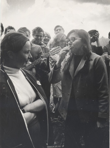 Журналист Ольга Мамедова на съёмках передачи «Здравствуй, товарищ!», 4 апреля 1968, Дагестанская АССР