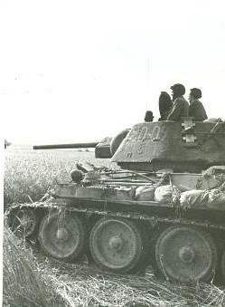 Танк в поле, 1941 - 1945