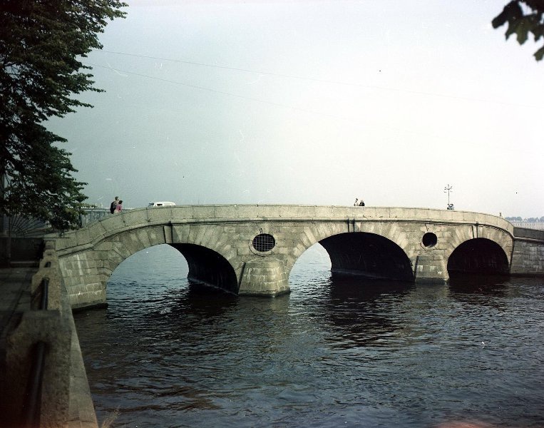 Прачечный мост через Фонтанку, 1960-е, г. Ленинград. Выставка «Места Бродского в Петербурге» с этой фотографией.&nbsp;
