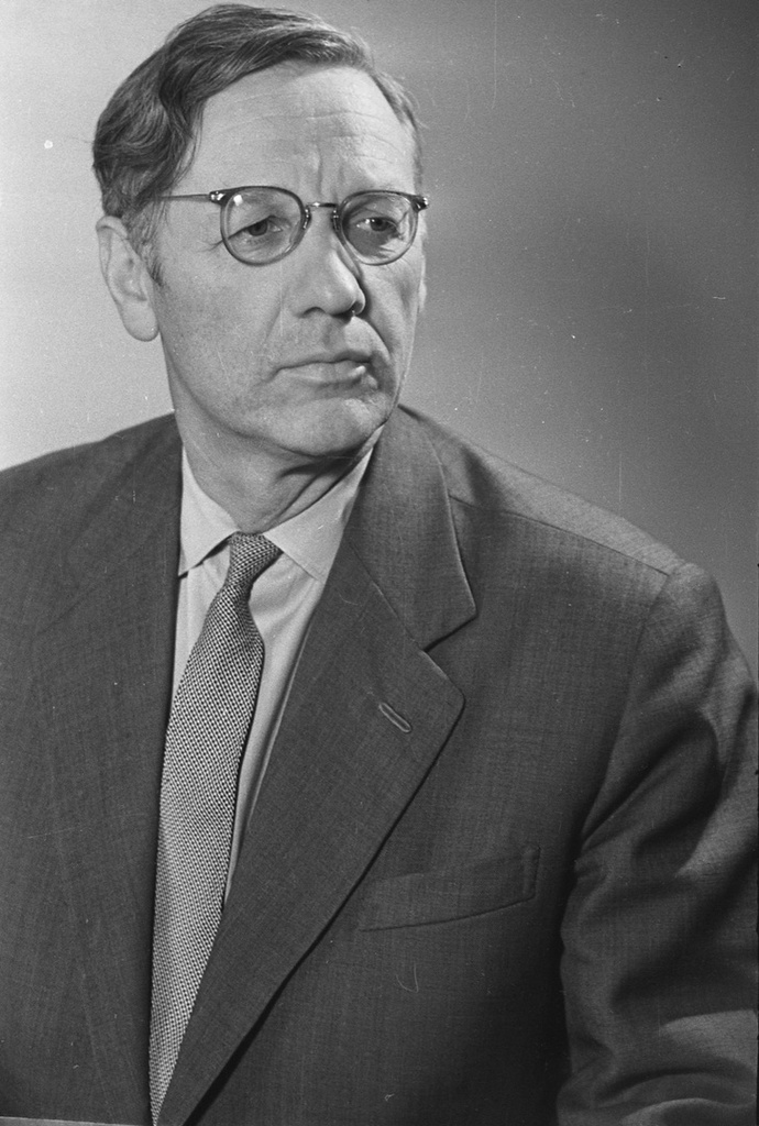 Писатель Николай Задорнов, май 1959