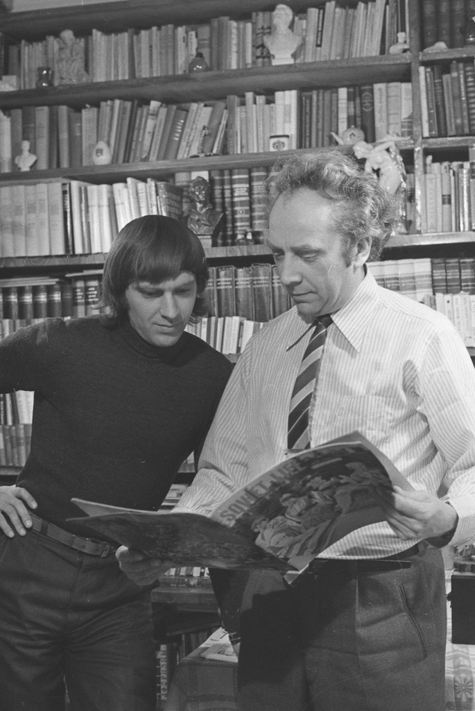 Фото "Поэт Вацис Реймерис с сыном Альгисом", 28 февраля 1974, Литовская ...