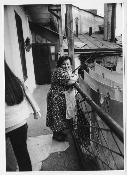 Без названия, 1980-е. Выставка «Балконная жизнь» с этой фотографией.