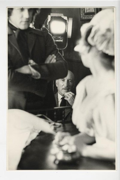 Режиссер Сергей Герасимов на съемках фильма «Красное и черное», 1975 - 1976. Выставка «Избранное из избранного» с этой фотографией.