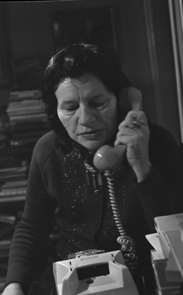 Поэтесса Мирдза Кемпе, 17 февраля 1974. Выставка «У меня зазвонил телефон...» с этой фотографией.