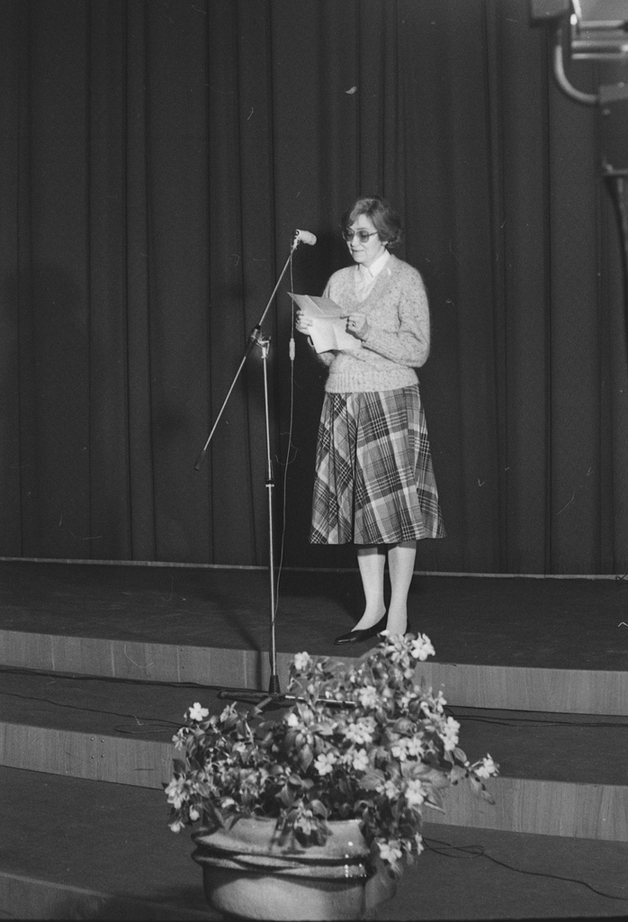 Фото \"Поэтесса Рамуте Скучайте на Всесоюзной неделе детской и юношеской ...