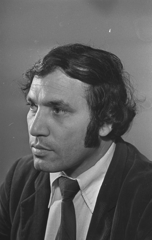 Фото "Поэт Нусрат Кесеменли", 13 октября 1981 - История России в ...