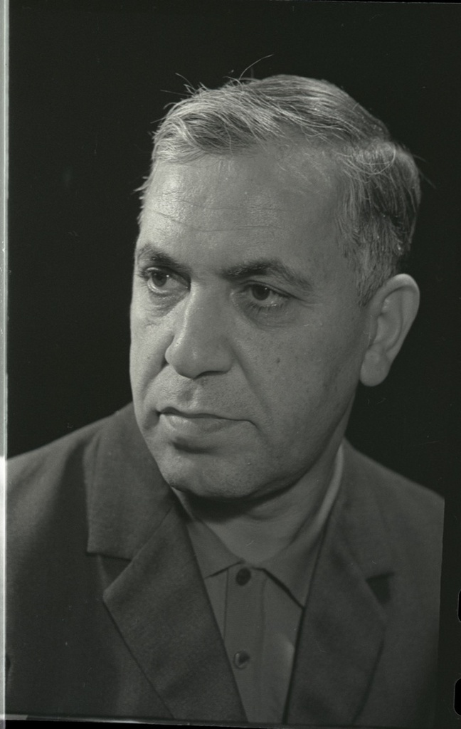 Фото "Поэт Балаш Азероглу", 24 декабря 1971 - История России в фотографиях