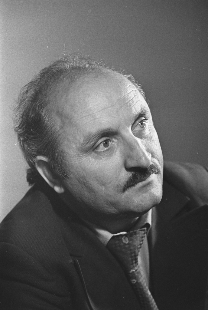 Поэт Мамед Аслан, 12 октября 1981