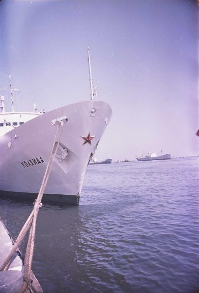 Теплоход «Колхида» в морском порту, 1962 - 1964, Украинская ССР, г. Одесса