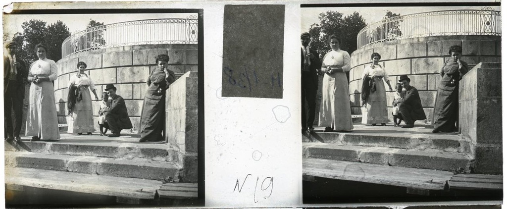 На прогулке, 1910-е, Московская губ., Московский у., усадьба Кузьминки