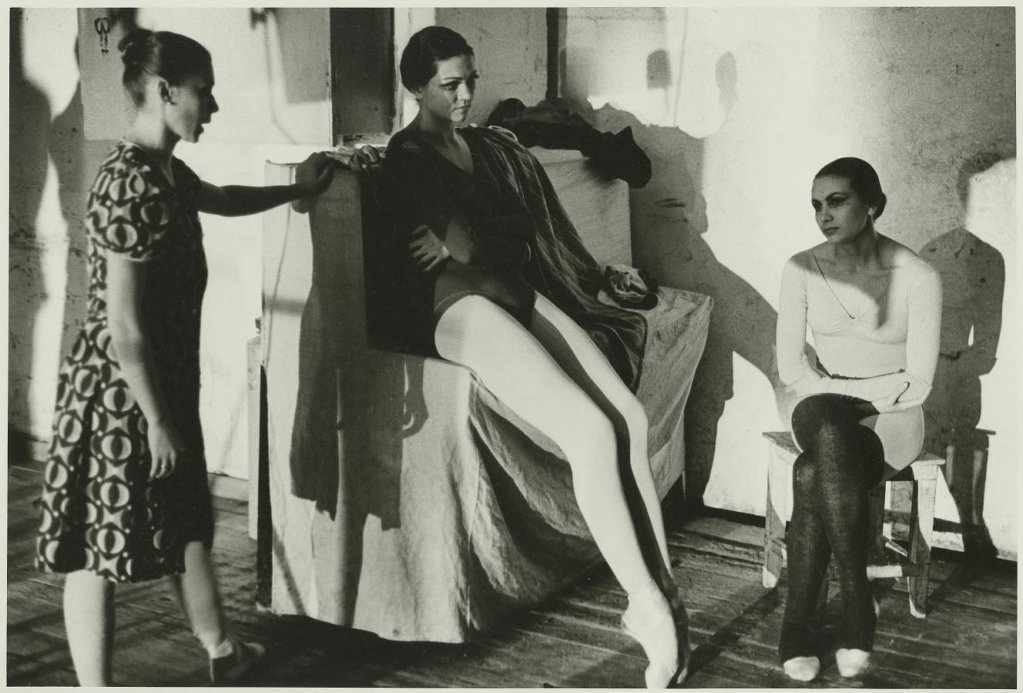Балерина, 1978 год, Ульяновская обл., г. Ульяновск. Выставка «За кулисами балета» с этой фотографией.