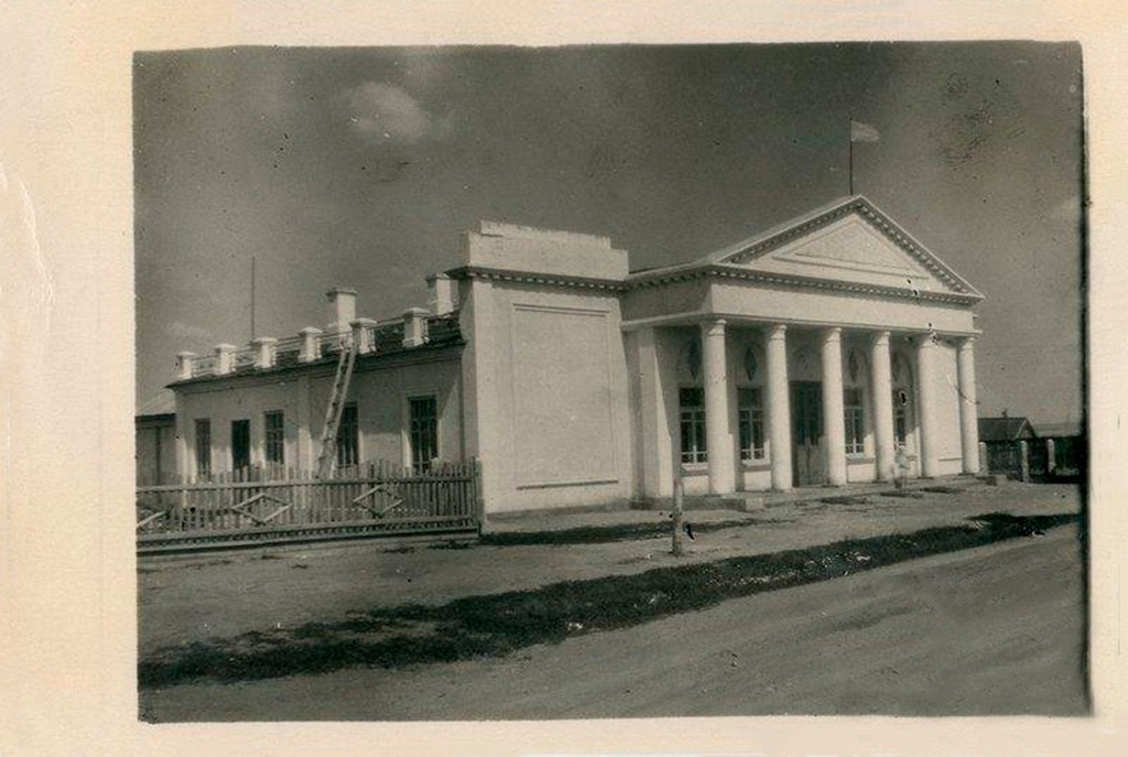 Инзенский диатомовый комбинат, 1 мая 1950 - 1 октября 1960, Ульяновская обл., Инзенский р-н, г. Инза. Рабочий клуб.