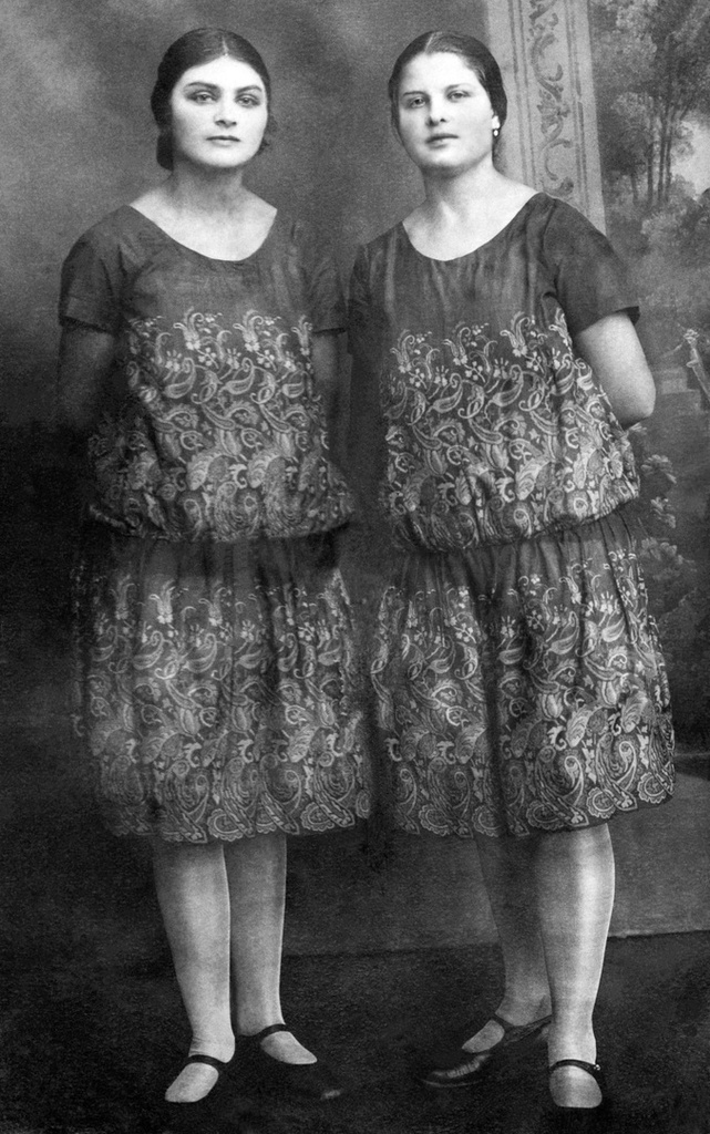 Сестры, июнь - август 1932, ССР Грузия, слобода Константиновка