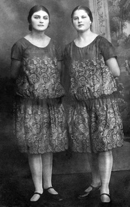 Сестры, июнь - август 1932, ССР Грузия, слобода Константиновка