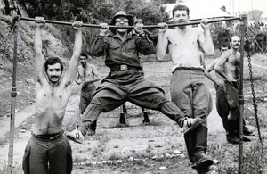 В лагерях после военной кафедры в институте, июнь - июль 1975, Азербайджанская ССР, г. Кировабад. Ныне город Гянджа.