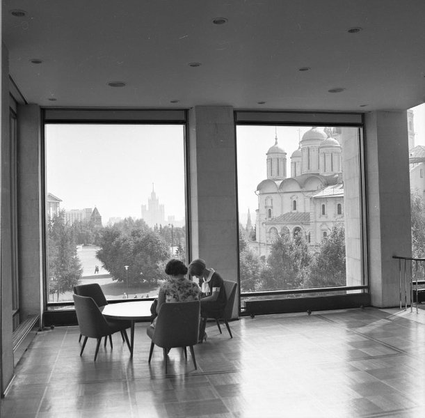 Московский Кремль. В Кремлевском Дворце съездов, 1967 - 1972, г. Москва. Выставка «Фотограф Иван Шагин» с этим снимком.