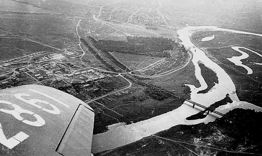 Вид на железнодорожный мост с самолета Як-18А, 1970 - 1975, Рязанская обл., г. Сасово