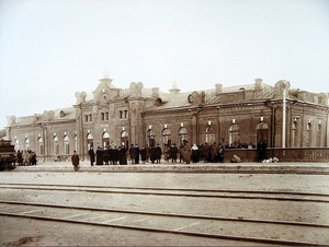 Вятка. Вокзал Пермской железной дороги, 1901 год, г. Вятка. Фотография из архива Игоря Хорошавина.
