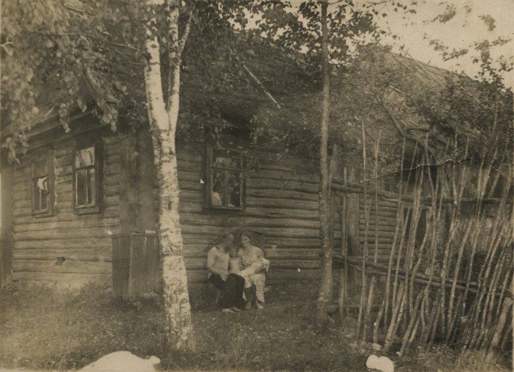 Фото "Летний вечер", июль 1937, дер. Крутец - История России в фотографиях