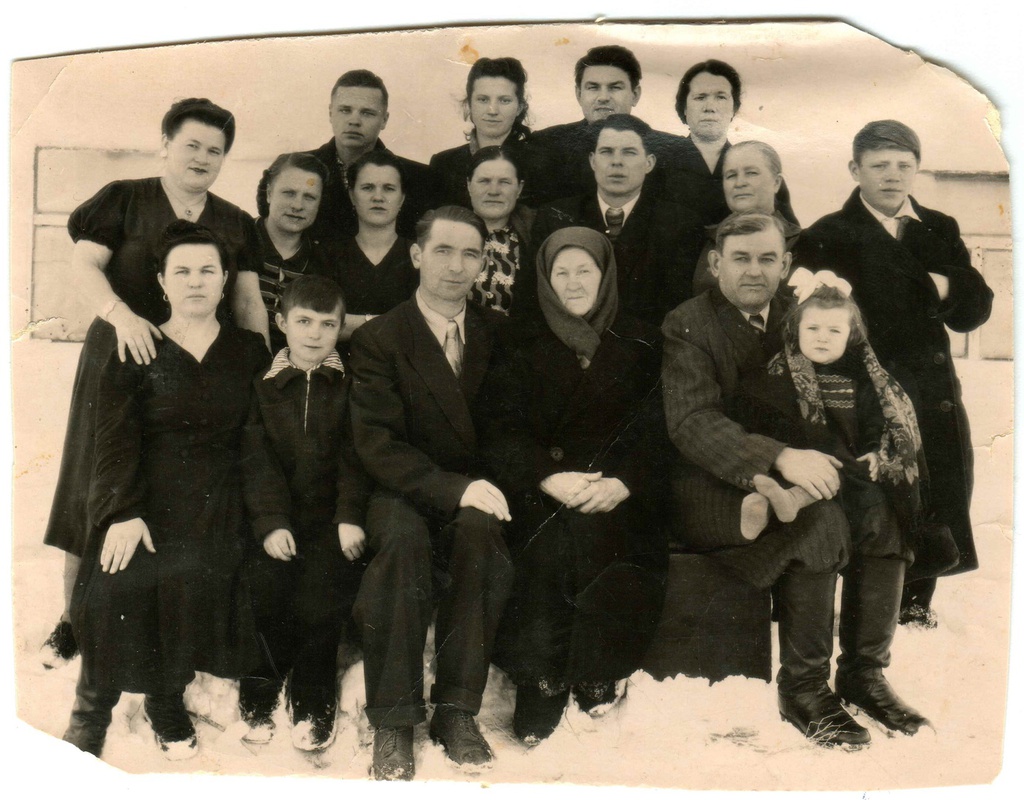 Семейный портрет, 1949 - 1955. Моя родня.