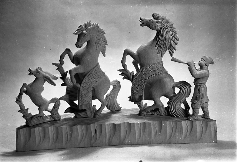 Фото "Композиция «Конек-горбунок». Богородская резьба", 1960-е ...