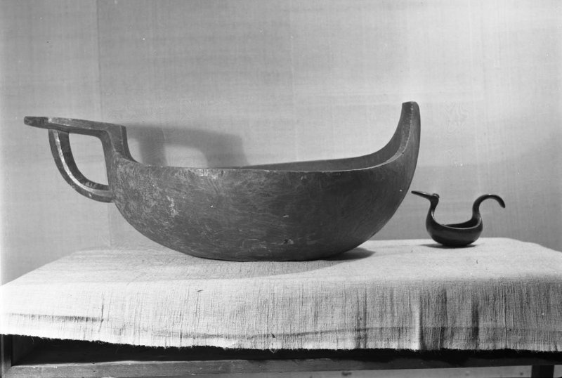 Фото "Деревянные ковш и скобкарь", 1960-е - История России в фотографиях