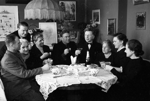 Артист МХАТа Василий Осипович Топорков в день 60-летия, 1949 год, г. Москва. Из коллекции пленочных негативов из архива О. В. Игнатович и Я. А. Бродского.Выставка «Ольга Игнатович» с этой фотографией.