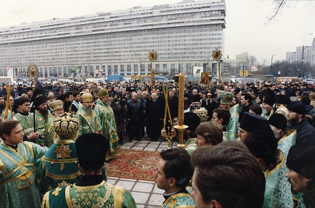 Освящение часовни при Даниловском монастыре Патриархом всея Руси Алексием II, 12 марта 1998, г. Москва