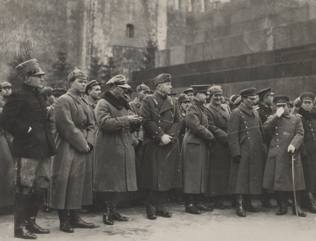 Празднование 15-ой годовщины Октябрьской революции. Иностранные военные атташе, 1932 год, г. Москва