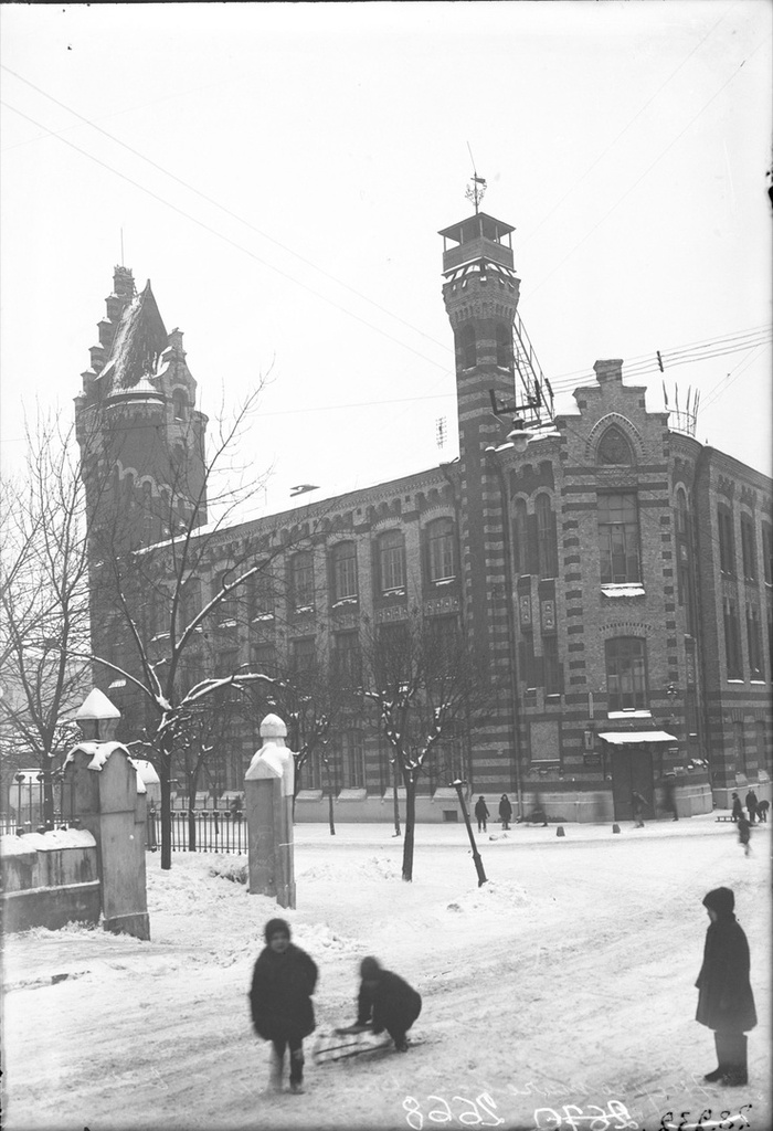 Московское высшее техническое училище им. Н. Э. Баумана, 1936 год, г. Москва. Императорское Московское техническое училище.&nbsp;В советское время училище переименовано в Московское высшее техническое училище им. Н. Э. Баумана